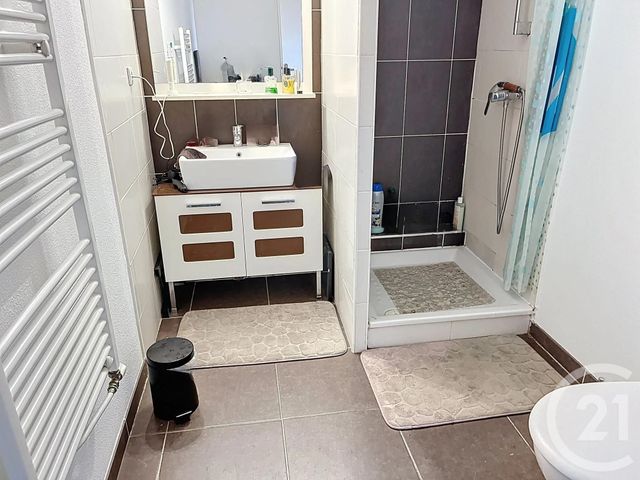 Appartement F2 à vendre - 2 pièces - 45.0 m2 - SORGUES - 84 - PROVENCE-ALPES-COTE-D-AZUR - Century 21 Cité Des Papes