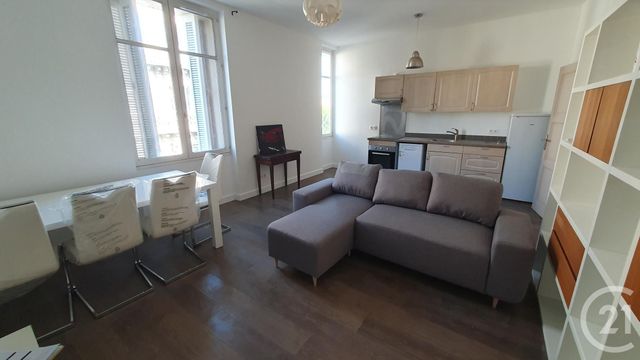 Appartement F3 à louer - 3 pièces - 69.8 m2 - AVIGNON - 84 - PROVENCE-ALPES-COTE-D-AZUR - Century 21 Cité Des Papes
