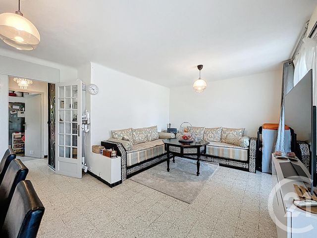 Afficher la photo en grand Appartement F4 à vendre - 4 pièces - 79.86 m2 - AVIGNON - 84 - PROVENCE-ALPES-COTE-D-AZUR - Century 21 Cité Des Papes