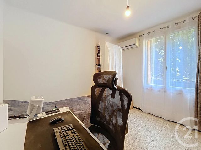 Afficher la photo en grand Appartement F4 à vendre - 4 pièces - 79.86 m2 - AVIGNON - 84 - PROVENCE-ALPES-COTE-D-AZUR - Century 21 Cité Des Papes