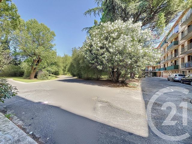 Afficher la photo en grand Appartement F4 à vendre - 4 pièces - 79.86 m2 - AVIGNON - 84 - PROVENCE-ALPES-COTE-D-AZUR - Century 21 Cité Des Papes