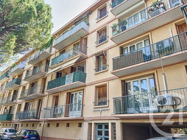 Afficher la photo en grand Appartement F4 à vendre - 4 pièces - 79.86 m2 - AVIGNON - 84 - PROVENCE-ALPES-COTE-D-AZUR - Century 21 Cité Des Papes