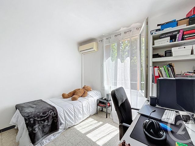 Afficher la photo en grand Appartement F4 à vendre - 4 pièces - 79.86 m2 - AVIGNON - 84 - PROVENCE-ALPES-COTE-D-AZUR - Century 21 Cité Des Papes