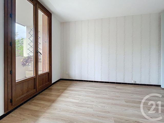 Appartement T4 à vendre - 4 pièces - 80.57 m2 - AVIGNON - 84 - PROVENCE-ALPES-COTE-D-AZUR - Century 21 Cité Des Papes