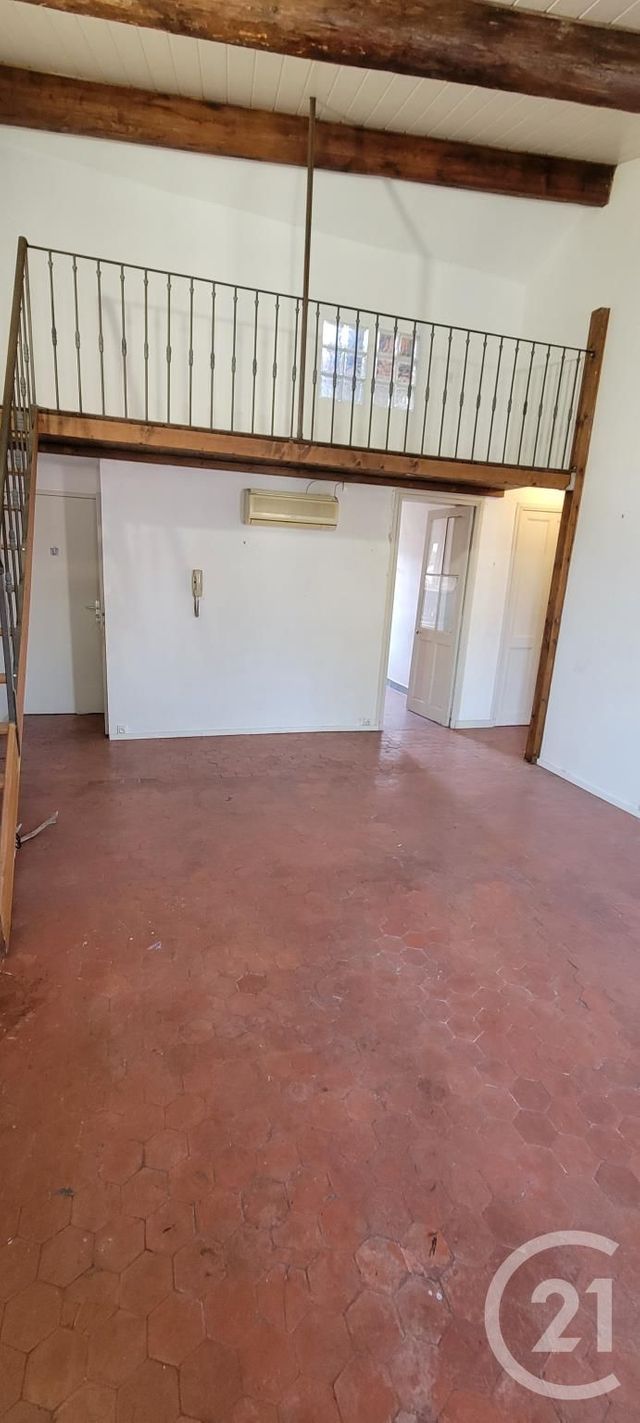 Afficher la photo en grand Appartement T3 à vendre - 3 pièces - 59.16 m2 - AVIGNON - 84 - PROVENCE-ALPES-COTE-D-AZUR - Century 21 Cité Des Papes