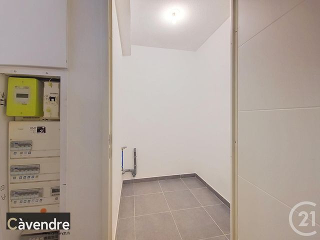 Appartement F3 à vendre - 3 pièces - 77.0 m2 - AVIGNON - 84 - PROVENCE-ALPES-COTE-D-AZUR - Century 21 Cité Des Papes