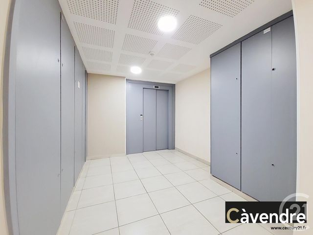 Appartement F3 à vendre - 3 pièces - 77.0 m2 - AVIGNON - 84 - PROVENCE-ALPES-COTE-D-AZUR - Century 21 Cité Des Papes