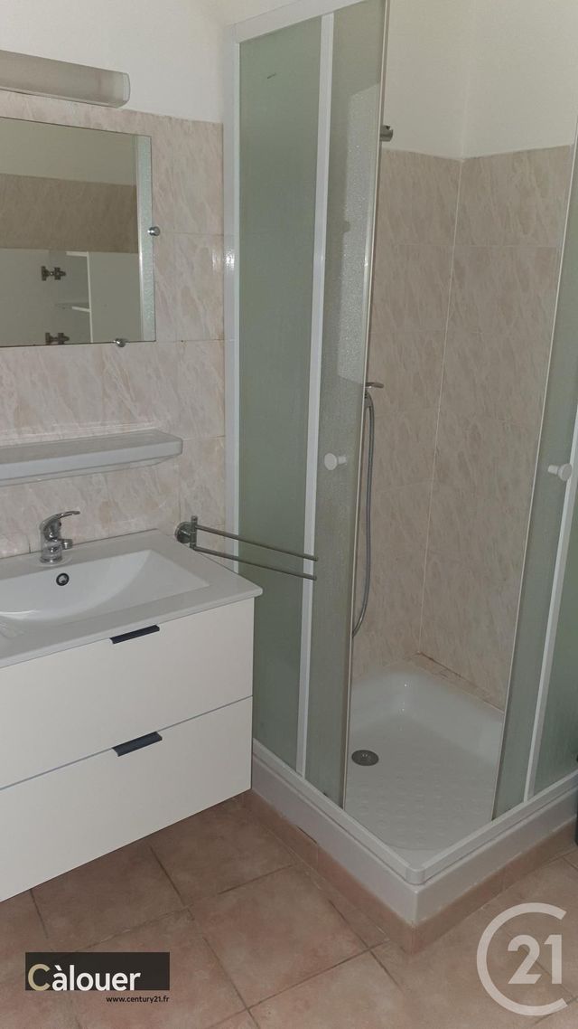 Appartement F2 à louer - 2 pièces - 45.14 m2 - ROQUEMAURE - 30 - LANGUEDOC-ROUSSILLON - Century 21 Cité Des Papes