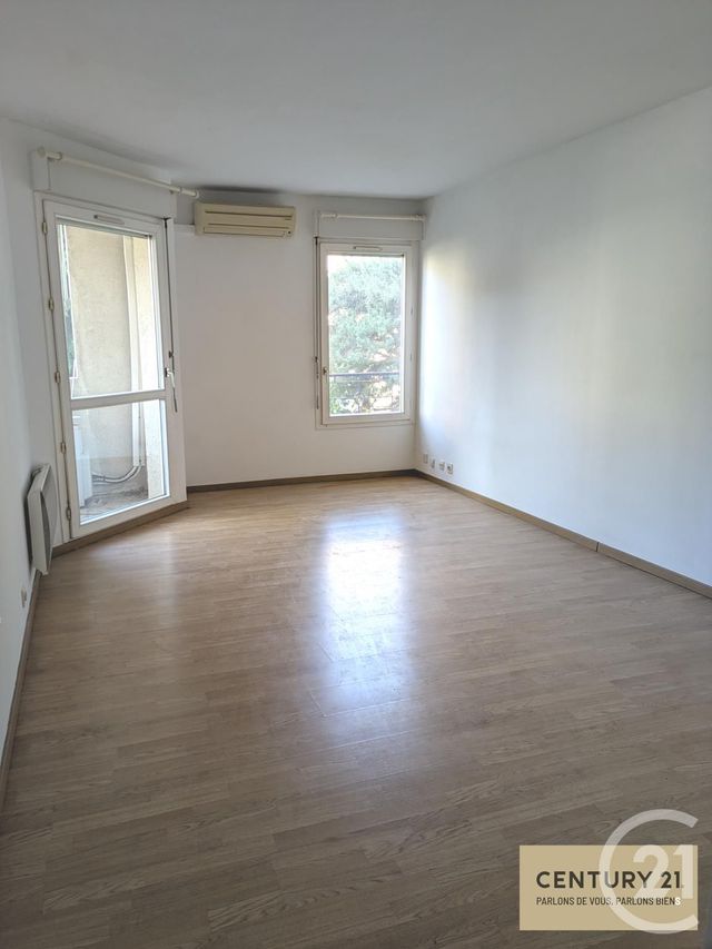Afficher la photo en grand Appartement T2 à vendre - 2 pièces - 43.0 m2 - AVIGNON - 84 - PROVENCE-ALPES-COTE-D-AZUR - Century 21 Cité Des Papes