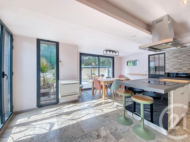 maison à vendre - 5 pièces - 195.0 m2 - SORGUES - 84 - PROVENCE-ALPES-COTE-D-AZUR - Century 21 Cité Des Papes