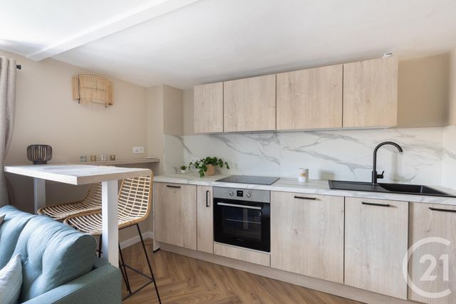 Appartement Duplex à vendre - 2 pièces - 27.49 m2 - AVIGNON - 84 - PROVENCE-ALPES-COTE-D-AZUR - Century 21 Cité Des Papes