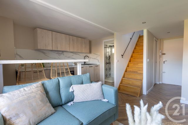 Appartement Duplex à vendre - 2 pièces - 27.49 m2 - AVIGNON - 84 - PROVENCE-ALPES-COTE-D-AZUR - Century 21 Cité Des Papes