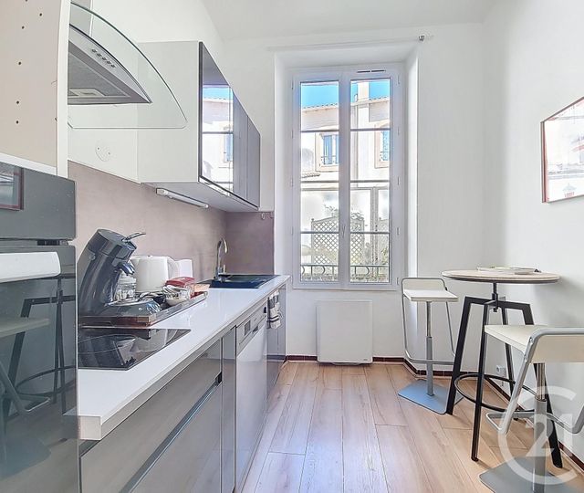 Appartement T3 à vendre - 3 pièces - 70.8 m2 - AVIGNON - 84 - PROVENCE-ALPES-COTE-D-AZUR - Century 21 Cité Des Papes