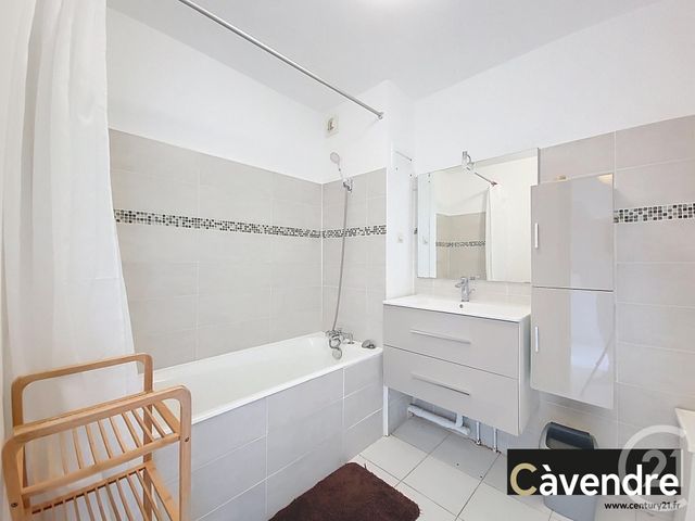 Appartement T3 à vendre - 3 pièces - 72.2 m2 - AVIGNON - 84 - PROVENCE-ALPES-COTE-D-AZUR - Century 21 Cité Des Papes