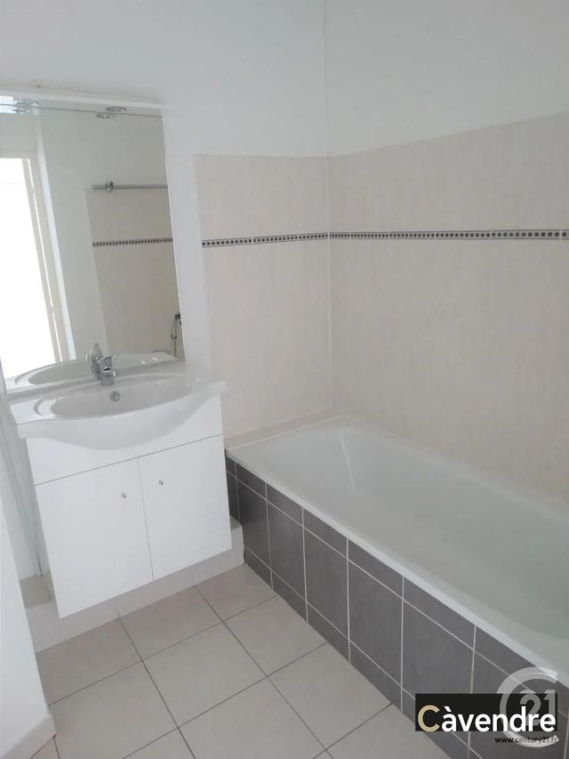 Appartement F3 à vendre - 3 pièces - 65.9 m2 - AVIGNON - 84 - PROVENCE-ALPES-COTE-D-AZUR - Century 21 Cité Des Papes