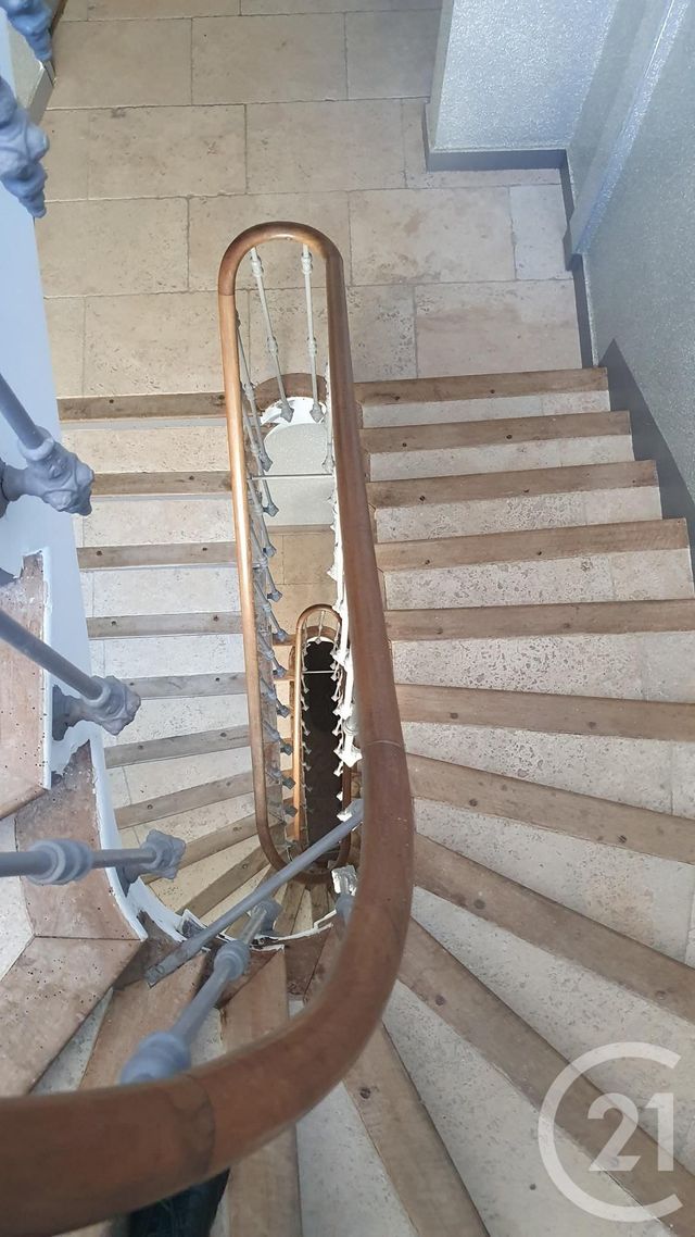 Appartement F3 à louer - 3 pièces - 66.8 m2 - AVIGNON - 84 - PROVENCE-ALPES-COTE-D-AZUR - Century 21 Cité Des Papes