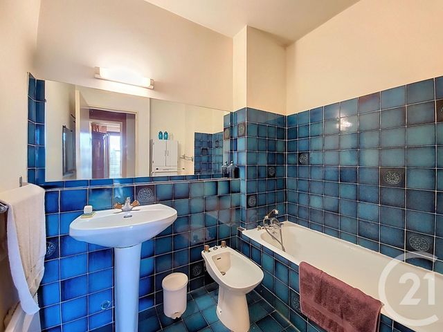 Appartement F3 à vendre - 3 pièces - 78.38 m2 - AVIGNON - 84 - PROVENCE-ALPES-COTE-D-AZUR - Century 21 Cité Des Papes