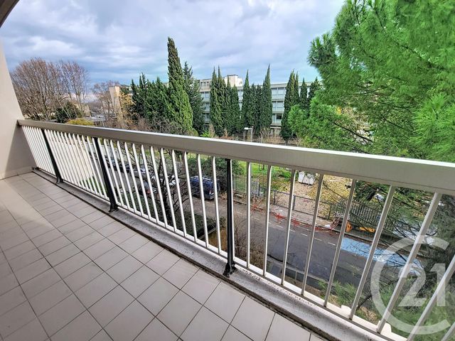 Appartement F3 à vendre - 3 pièces - 78.38 m2 - AVIGNON - 84 - PROVENCE-ALPES-COTE-D-AZUR - Century 21 Cité Des Papes