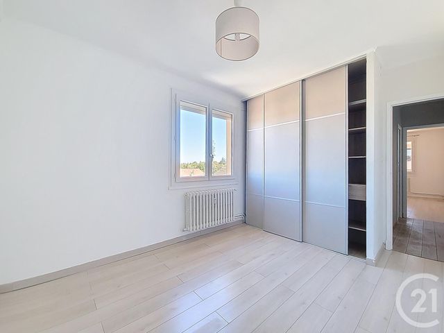 Appartement T4 à vendre - 4 pièces - 90.96 m2 - VILLENEUVE LES AVIGNON - 30 - LANGUEDOC-ROUSSILLON - Century 21 Cité Des Papes
