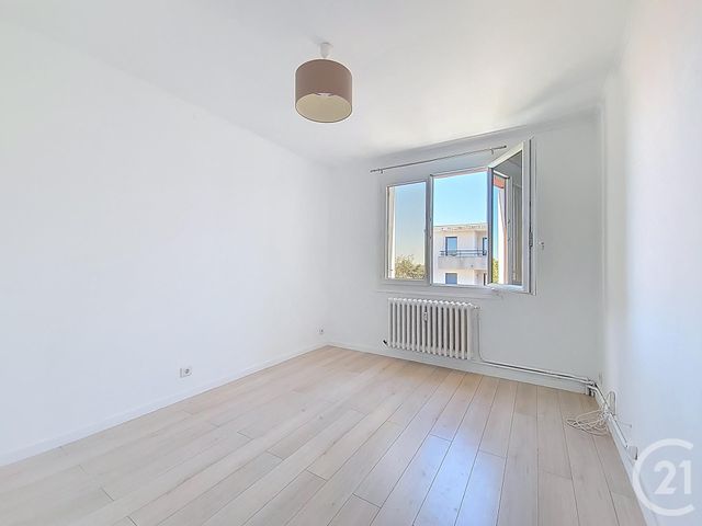 Appartement T4 à vendre - 4 pièces - 90.96 m2 - VILLENEUVE LES AVIGNON - 30 - LANGUEDOC-ROUSSILLON - Century 21 Cité Des Papes