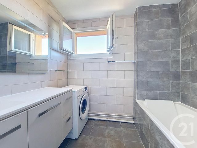 Appartement T4 à vendre - 4 pièces - 90.96 m2 - VILLENEUVE LES AVIGNON - 30 - LANGUEDOC-ROUSSILLON - Century 21 Cité Des Papes