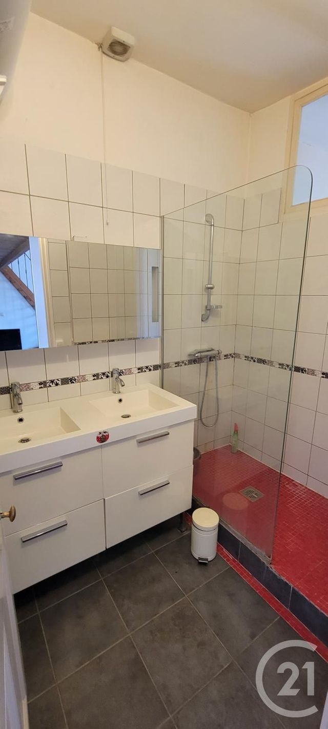 Appartement T3 à vendre - 3 pièces - 59.16 m2 - AVIGNON - 84 - PROVENCE-ALPES-COTE-D-AZUR - Century 21 Cité Des Papes