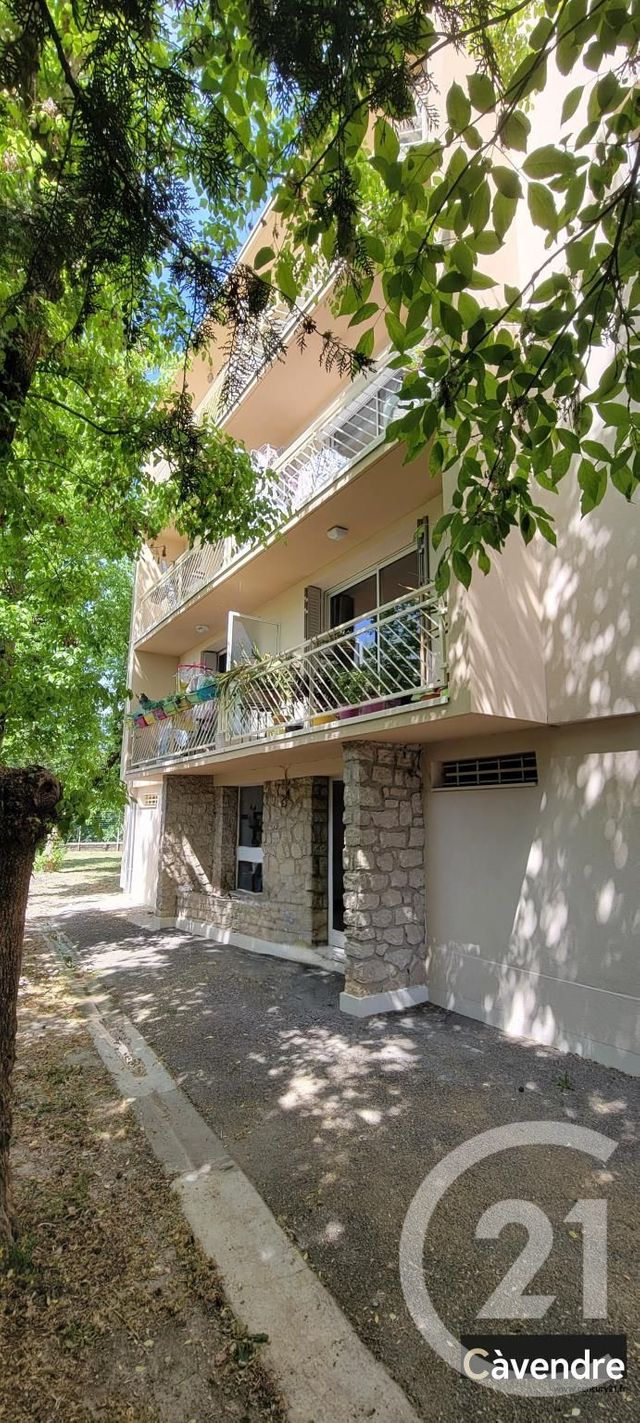 Appartement F5 à vendre - 5 pièces - 89.6 m2 - VEDENE - 84 - PROVENCE-ALPES-COTE-D-AZUR - Century 21 Cité Des Papes