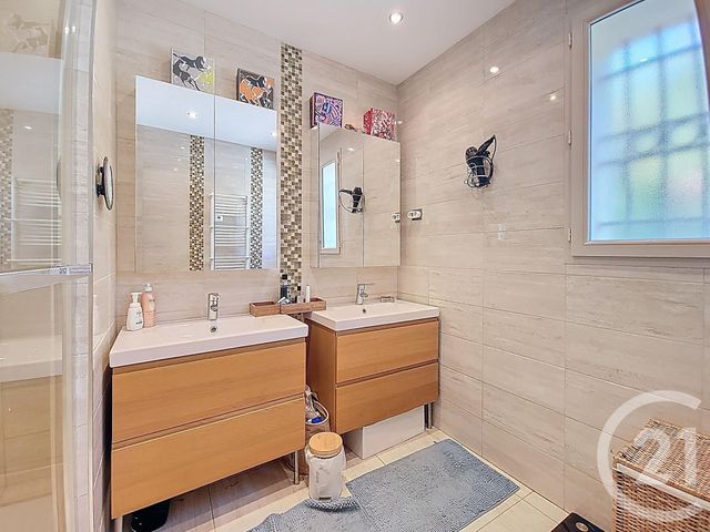 maison à vendre - 5 pièces - 150.0 m2 - AVIGNON - 84 - PROVENCE-ALPES-COTE-D-AZUR - Century 21 Cité Des Papes