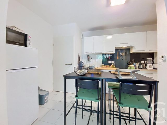 Appartement F2 à vendre - 2 pièces - 40.0 m2 - AVIGNON - 84 - PROVENCE-ALPES-COTE-D-AZUR - Century 21 Cité Des Papes