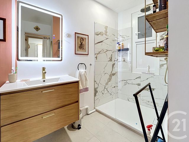 Appartement F4 à vendre - 4 pièces - 84.55 m2 - AVIGNON - 84 - PROVENCE-ALPES-COTE-D-AZUR - Century 21 Cité Des Papes