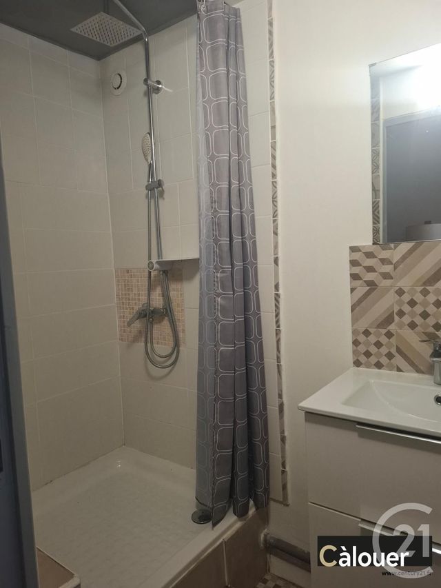 Appartement F2 à louer - 2 pièces - 40.0 m2 - AVIGNON - 84 - PROVENCE-ALPES-COTE-D-AZUR - Century 21 Cité Des Papes