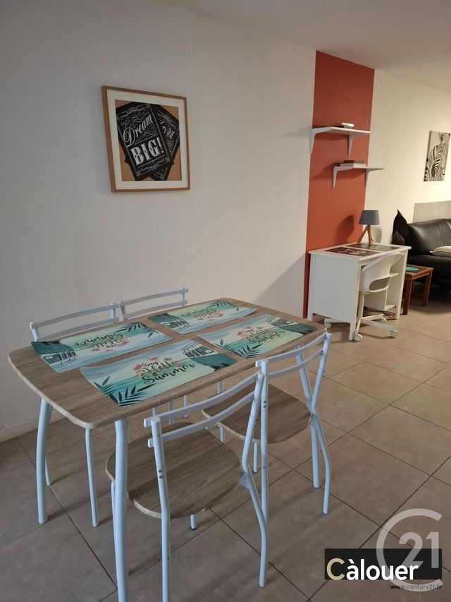 Appartement F2 à louer - 2 pièces - 40.0 m2 - AVIGNON - 84 - PROVENCE-ALPES-COTE-D-AZUR - Century 21 Cité Des Papes