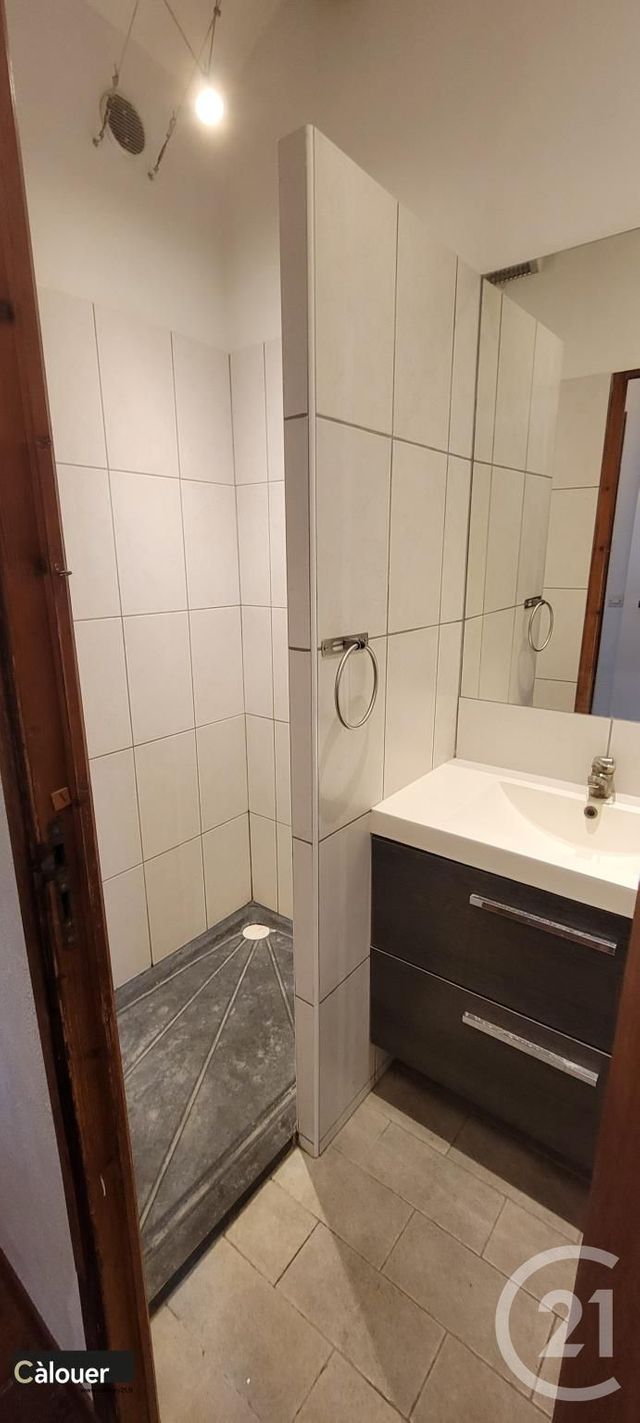 Appartement F2 bis à louer - 3 pièces - 45.0 m2 - AVIGNON - 84 - PROVENCE-ALPES-COTE-D-AZUR - Century 21 Cité Des Papes