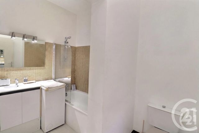 Appartement T1 à vendre - 1 pièce - 28.64 m2 - AVIGNON - 84 - PROVENCE-ALPES-COTE-D-AZUR - Century 21 Cité Des Papes