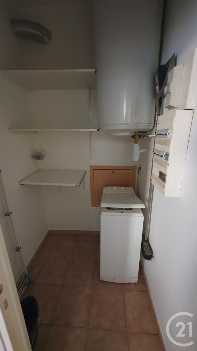 Appartement F2 à louer - 2 pièces - 45.14 m2 - ROQUEMAURE - 30 - LANGUEDOC-ROUSSILLON - Century 21 Cité Des Papes