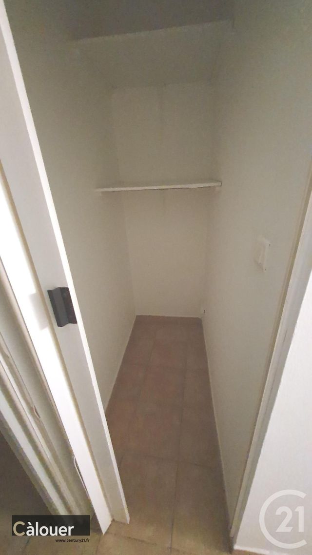 Appartement F2 à louer - 2 pièces - 45.14 m2 - ROQUEMAURE - 30 - LANGUEDOC-ROUSSILLON - Century 21 Cité Des Papes