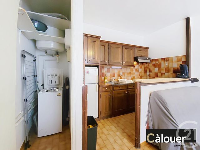 Appartement F2 à louer - 2 pièces - 27.0 m2 - ROQUEMAURE - 30 - LANGUEDOC-ROUSSILLON - Century 21 Cité Des Papes