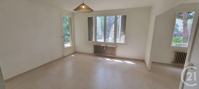 Appartement F3 à vendre - 3 pièces - 69.7 m2 - AVIGNON - 84 - PROVENCE-ALPES-COTE-D-AZUR - Century 21 Cité Des Papes