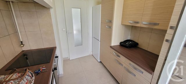 Appartement F3 à vendre - 3 pièces - 69.7 m2 - AVIGNON - 84 - PROVENCE-ALPES-COTE-D-AZUR - Century 21 Cité Des Papes