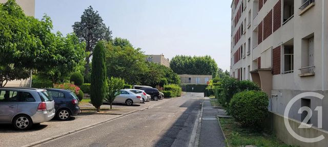 Appartement F3 à vendre - 3 pièces - 69.7 m2 - AVIGNON - 84 - PROVENCE-ALPES-COTE-D-AZUR - Century 21 Cité Des Papes
