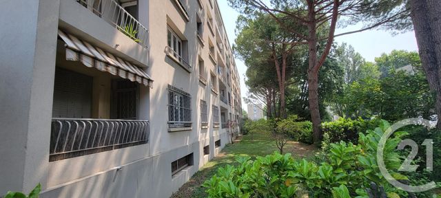 Appartement F3 à vendre - 3 pièces - 69.7 m2 - AVIGNON - 84 - PROVENCE-ALPES-COTE-D-AZUR - Century 21 Cité Des Papes