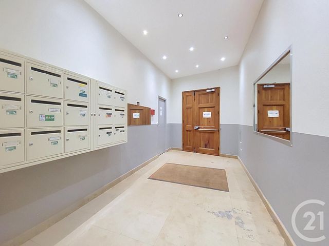 Appartement T3 à vendre - 3 pièces - 68.0 m2 - AVIGNON - 84 - PROVENCE-ALPES-COTE-D-AZUR - Century 21 Cité Des Papes
