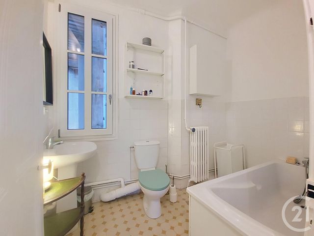 Appartement T3 à vendre - 3 pièces - 68.0 m2 - AVIGNON - 84 - PROVENCE-ALPES-COTE-D-AZUR - Century 21 Cité Des Papes